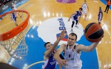 «Нижний» проигрывает «Анадолу Эфесу» в ключевом матче Топ-16 Евролиги