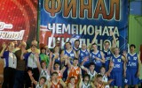 Профи вновь обыграли школьников